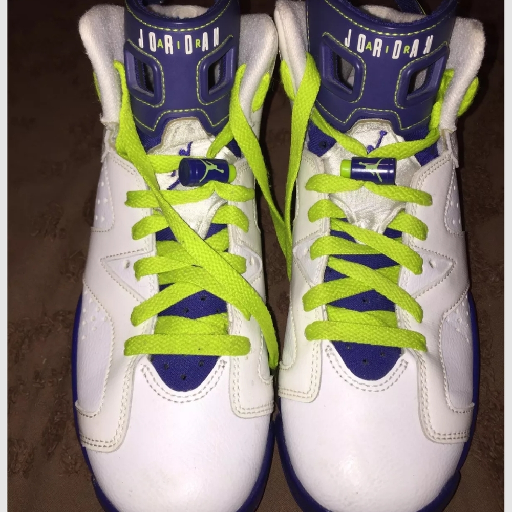Jordan 6 Seahawks Size 7Y Good Condition